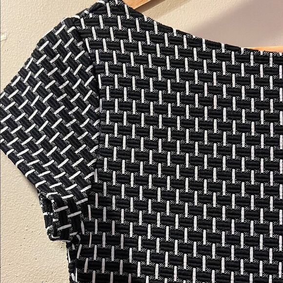 Leota Black and White Geometric Mini Dress - Picture 2 of 10